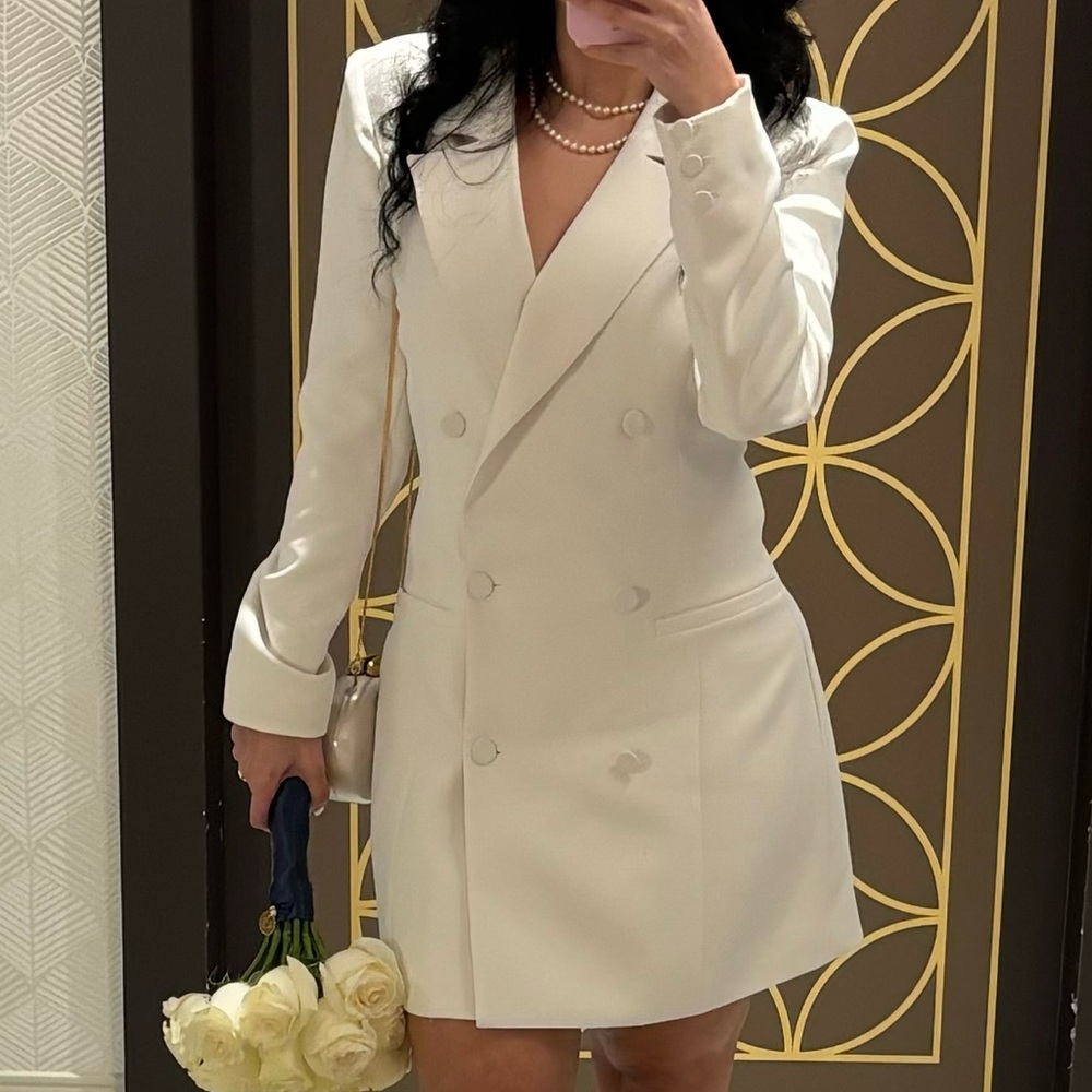 Elegant White Double-Breasted Blazer Dress